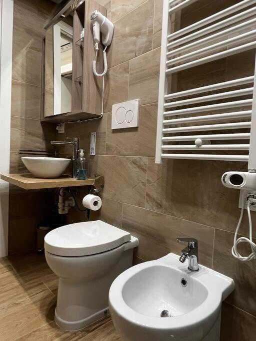 Bayres Blue Apartment Milano Exterior foto